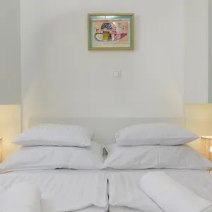 White krevet i doručak