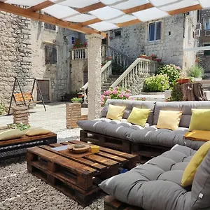 Exalto Guest house