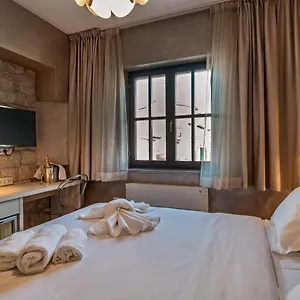 Luna Guest house